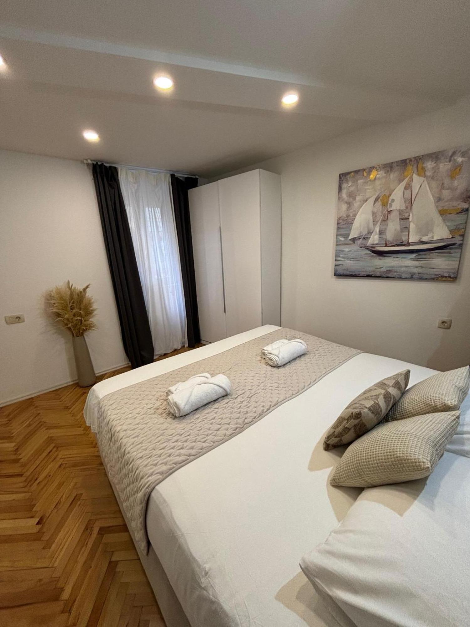 Palace Apartment