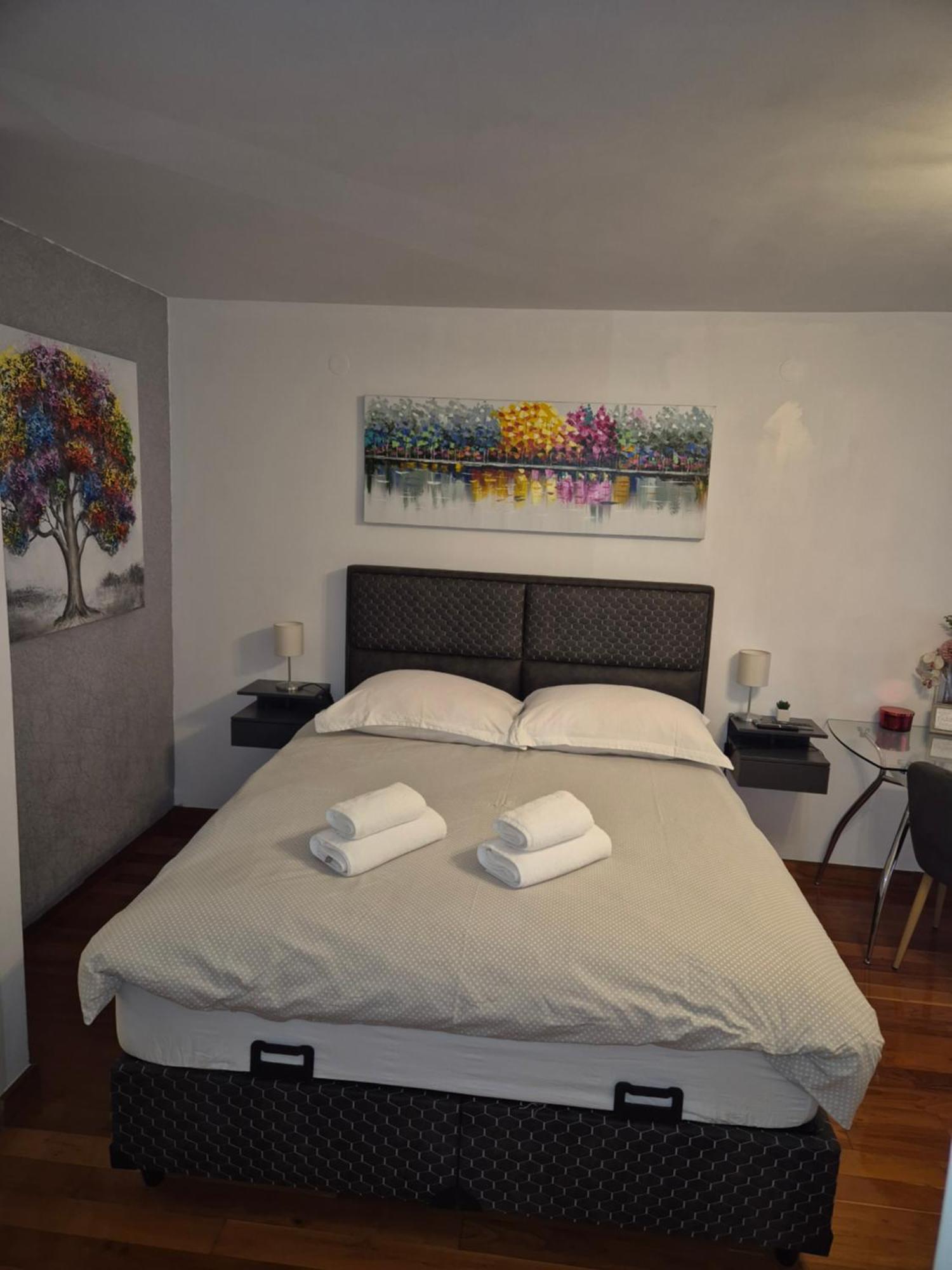 Apartment Tomadi *