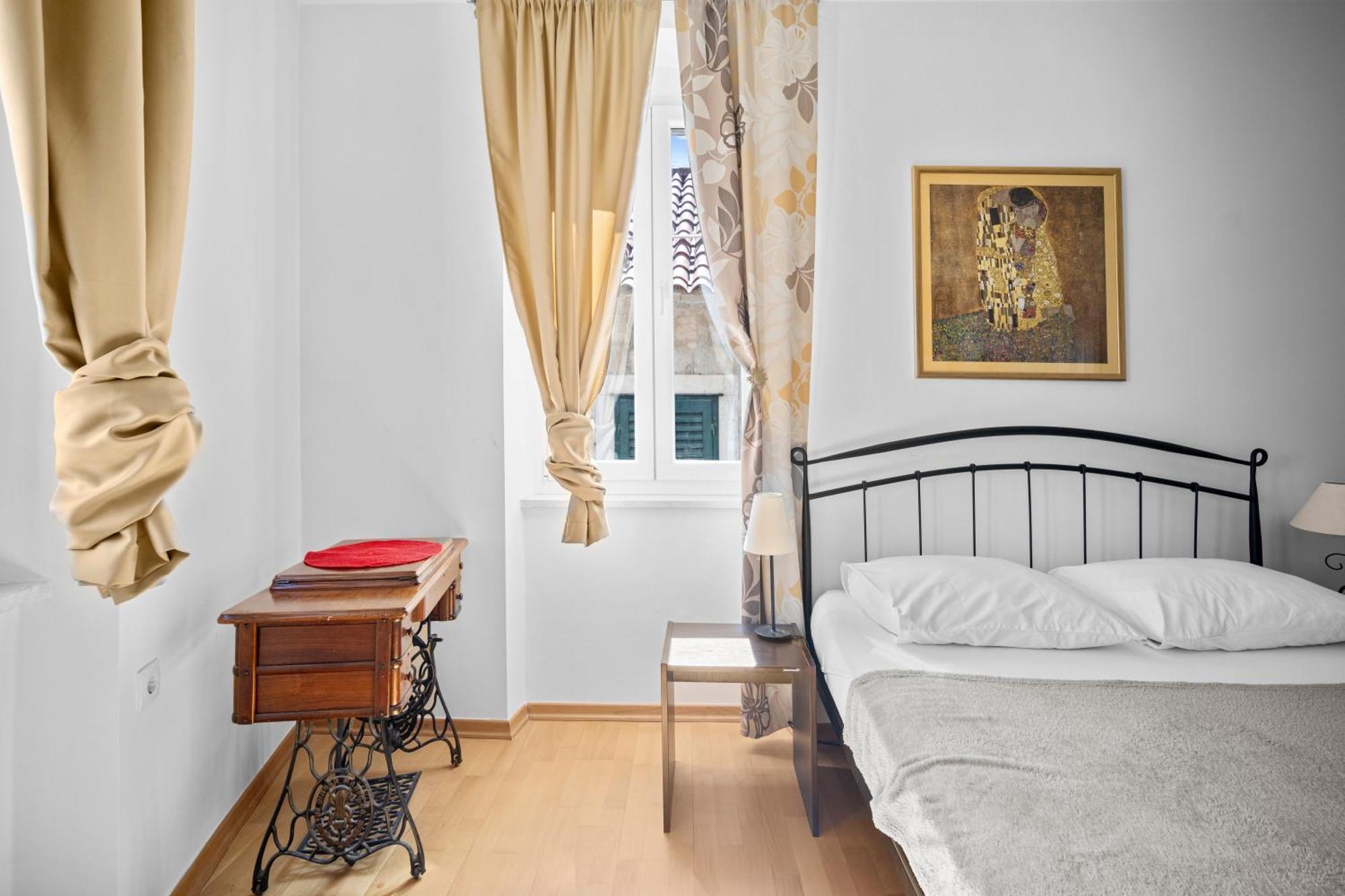 Bose Apartment *