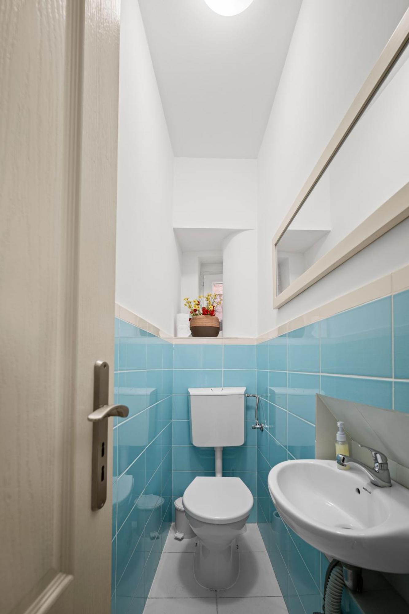 Bose Apartment *