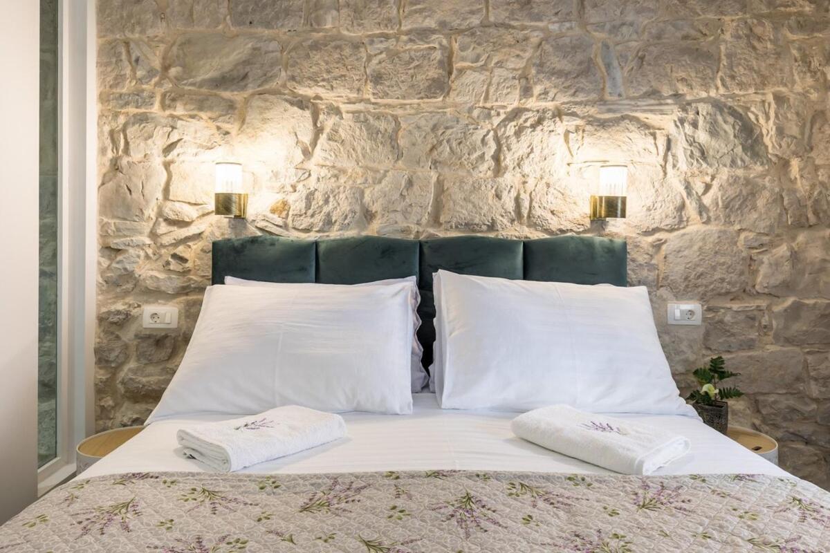 Bonbon Old Town Private En-suite Apartment *