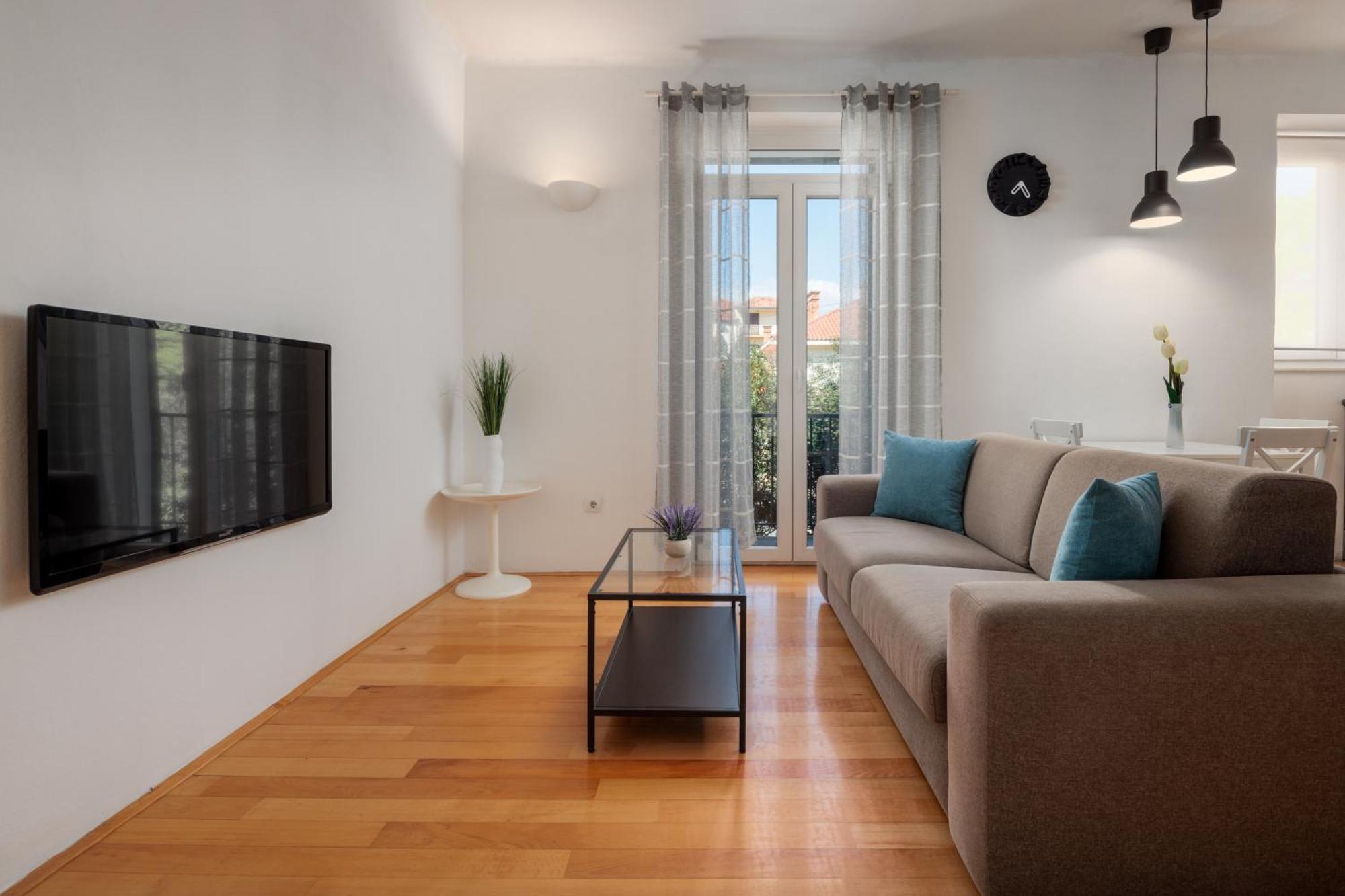 Lux Centre Apartman *