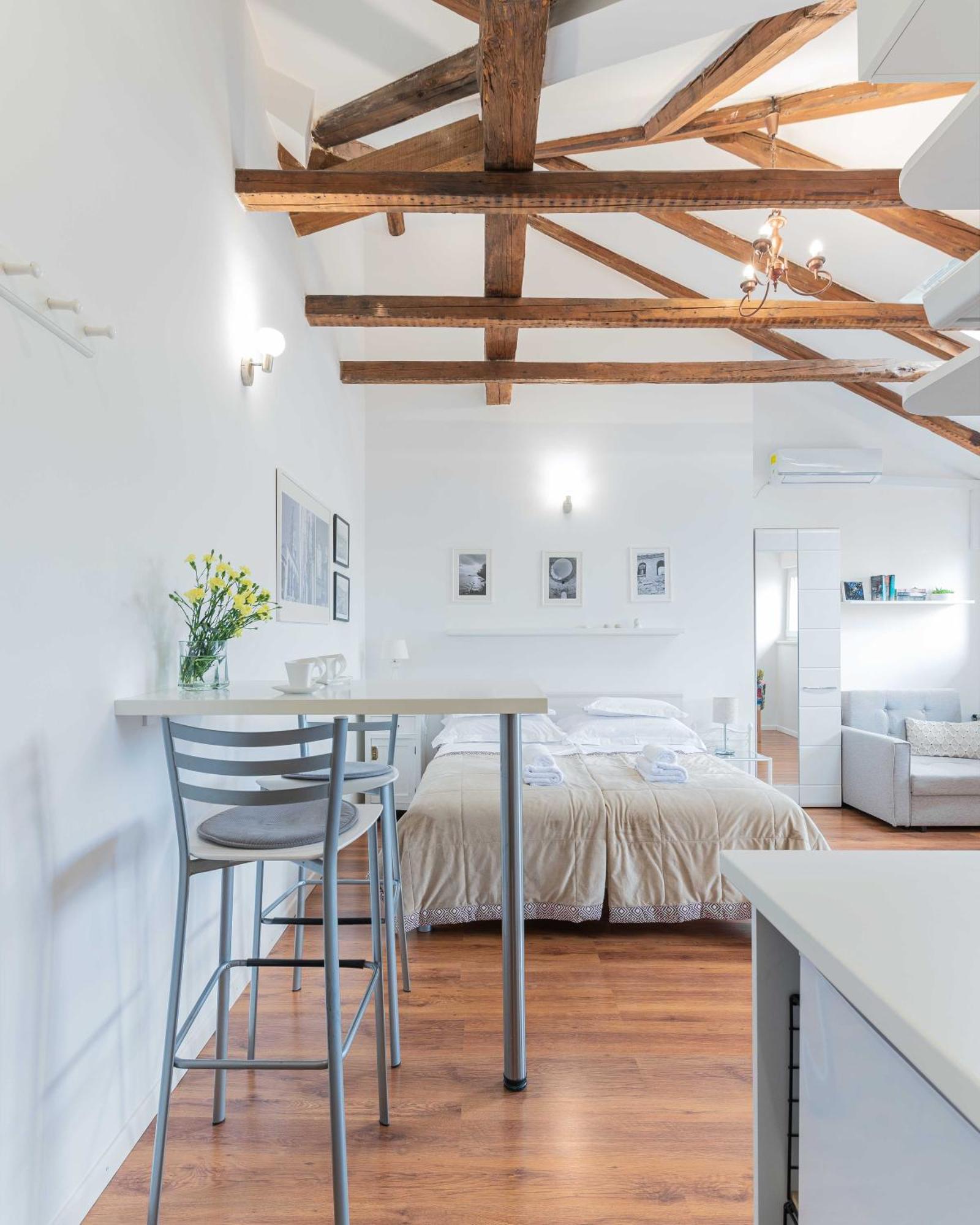 The Charm Apartment *