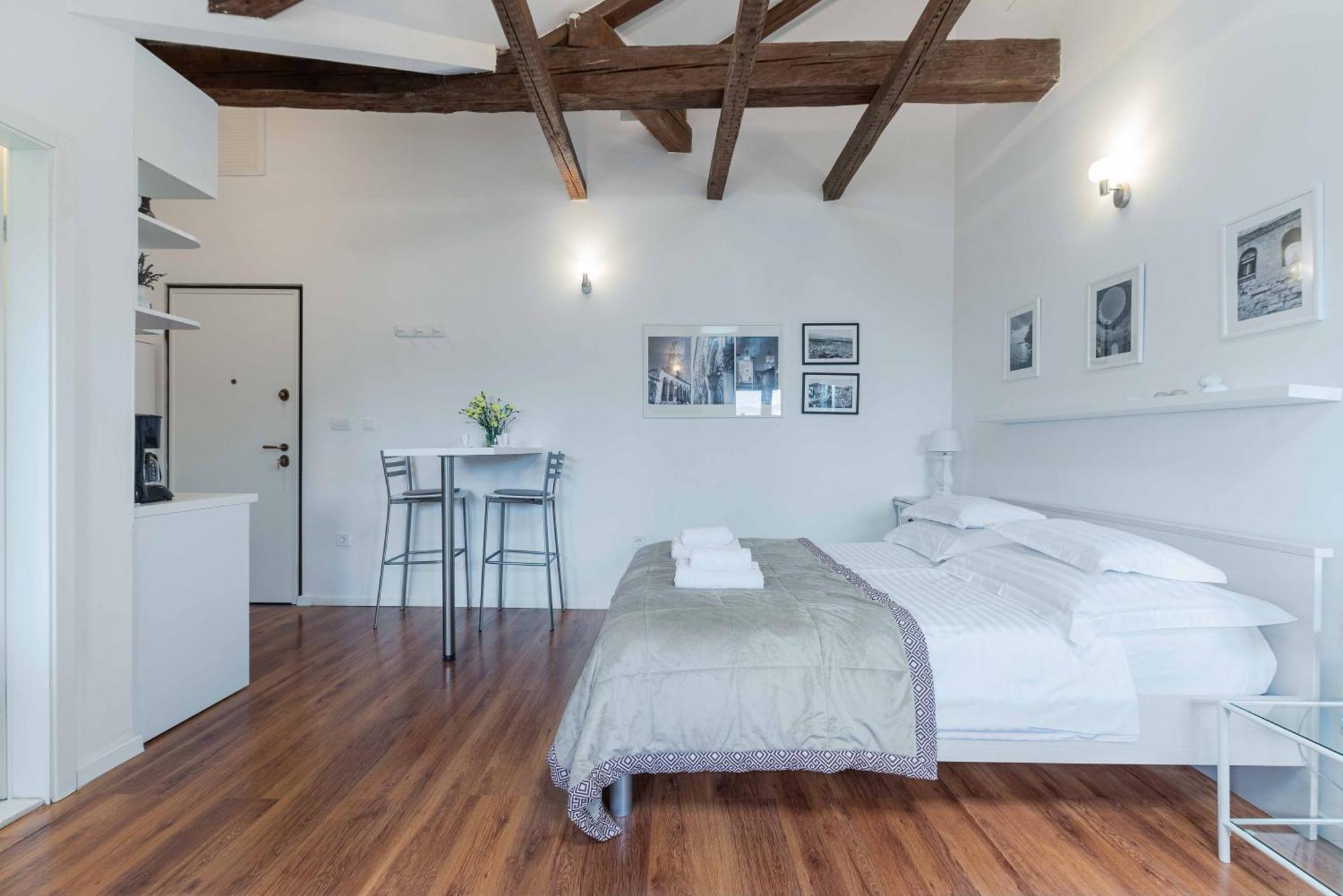 Apartment The Charm *