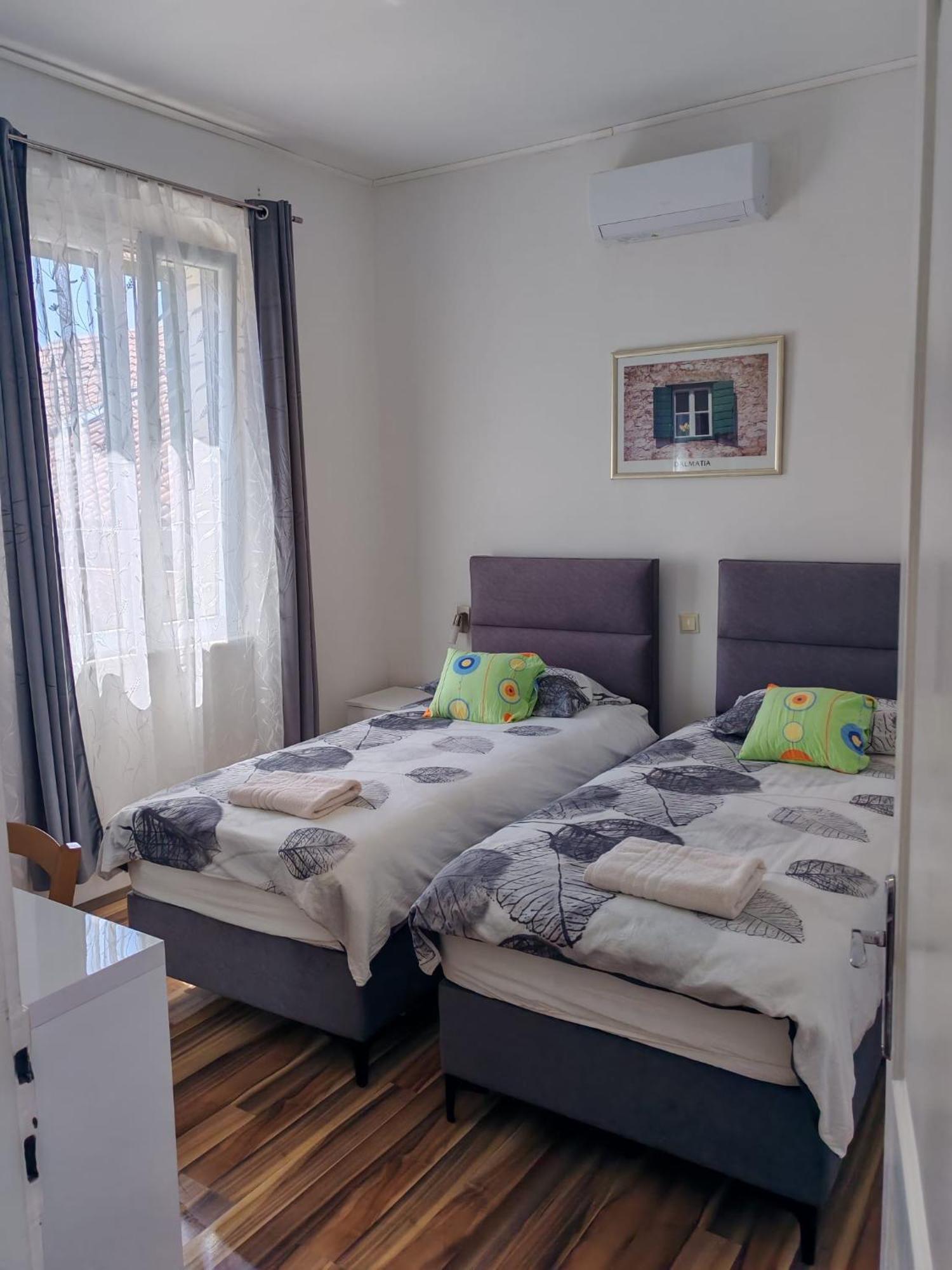 Old Town With Private Indoor Garage Parking Appartement *