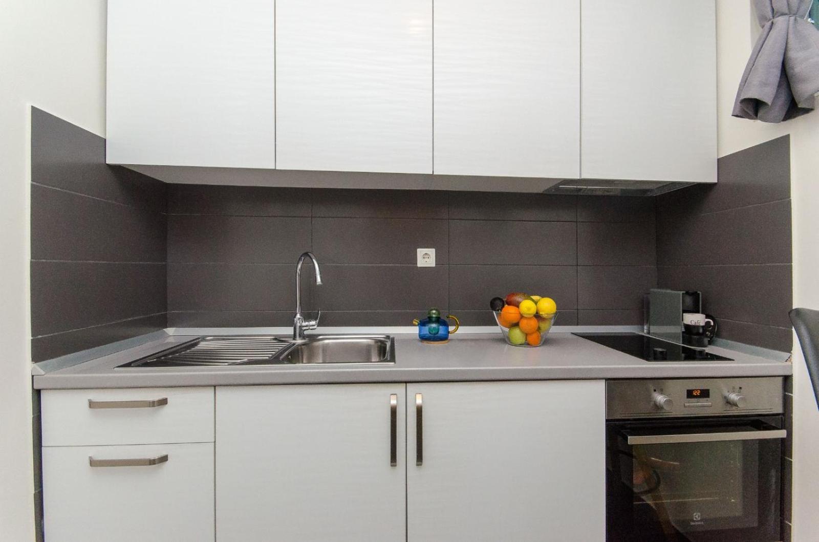 Side By Side Apartment *