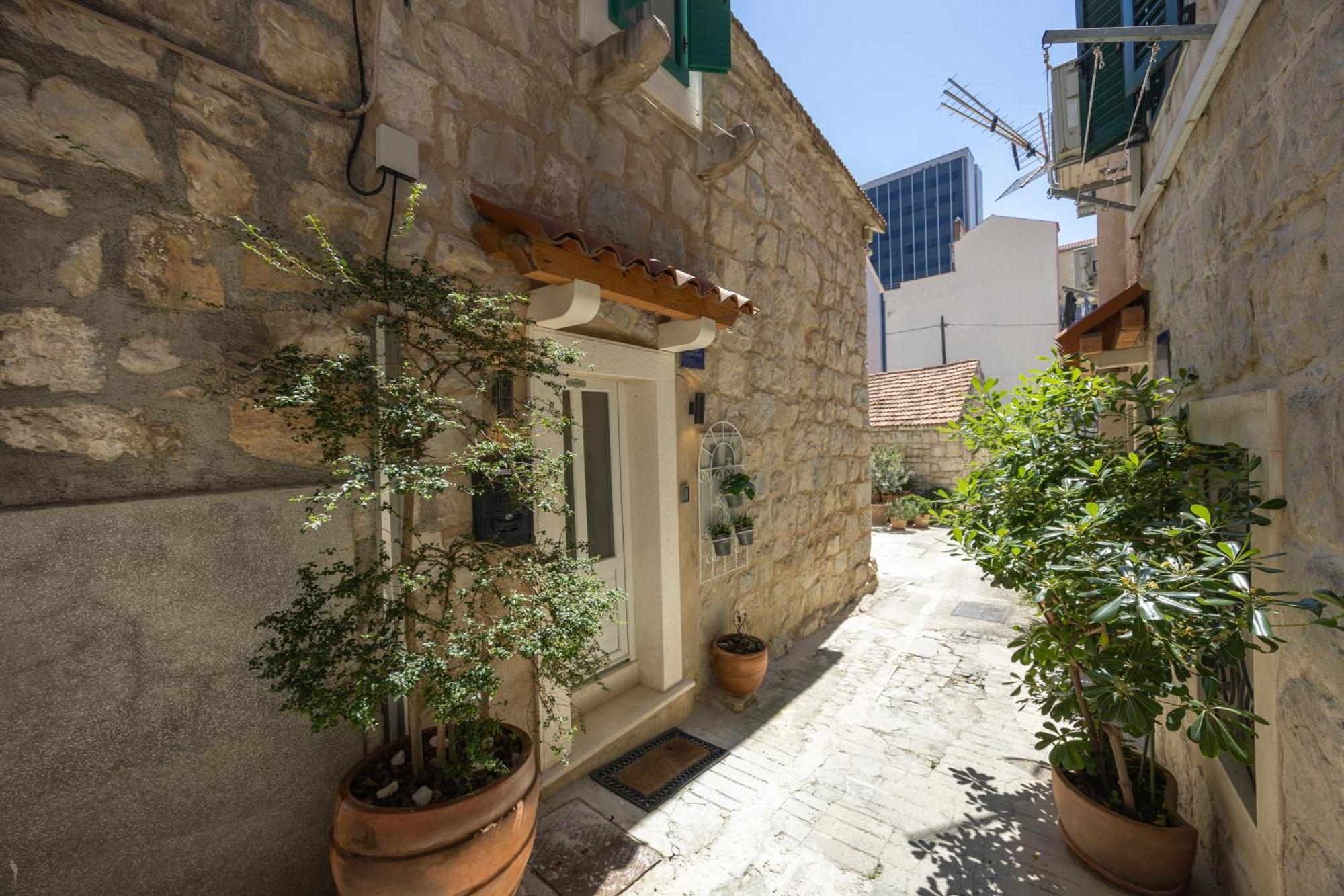 New!!! Deluxe Dino In The Old Town Of Apartment Split