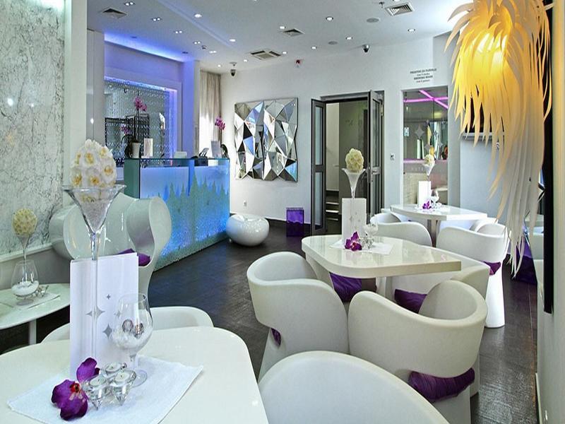 Luxe Hotel