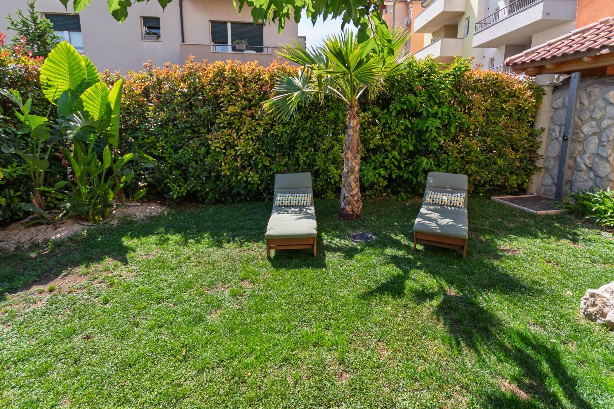 Apartment Apartments Mec & Tik Split