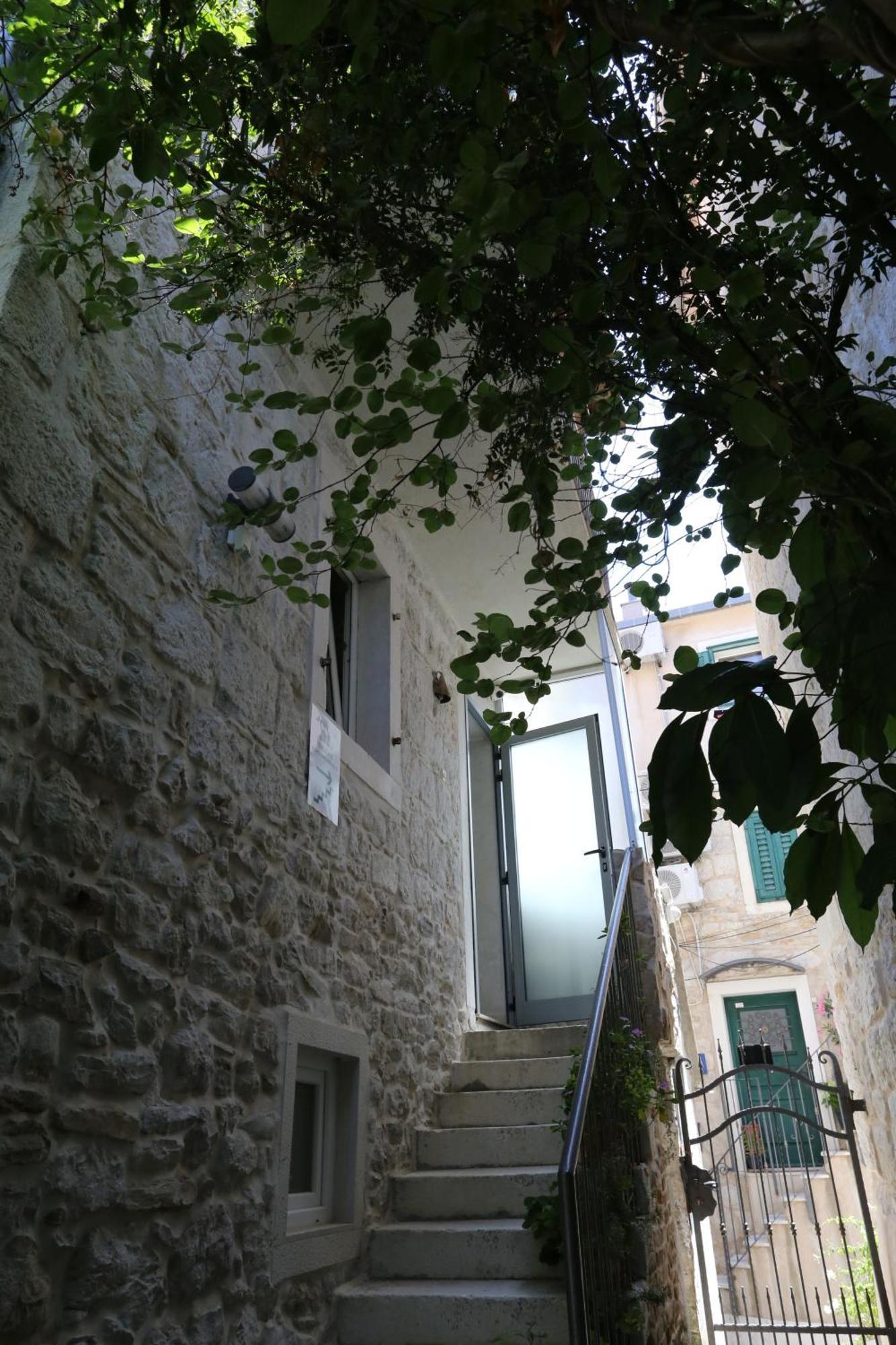 Apartment Nikolla