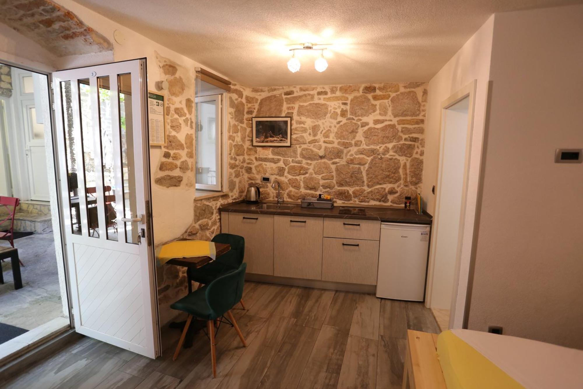 Nikolla Apartment