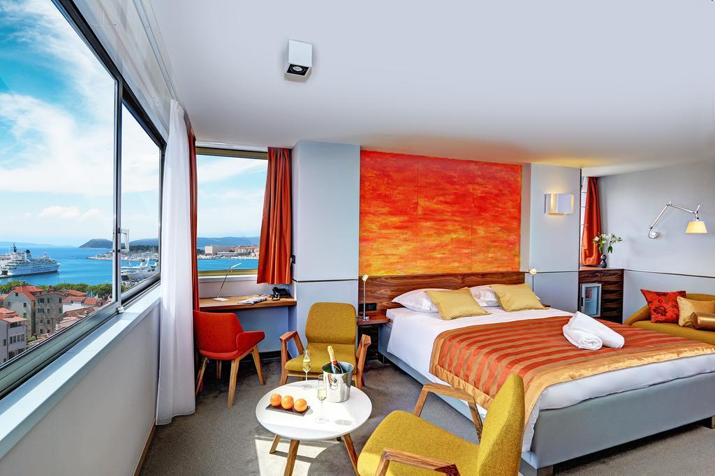 Horizon Luxury & Design Split