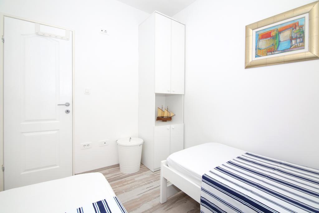 Lu Apartment Split
