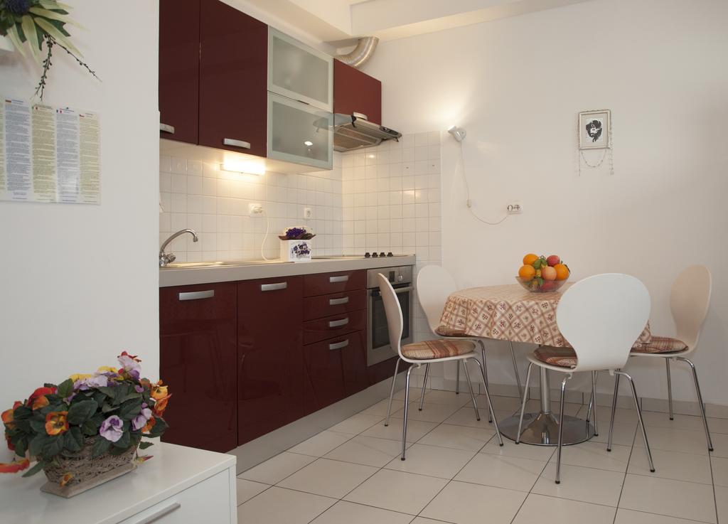 Apartment Leo *
