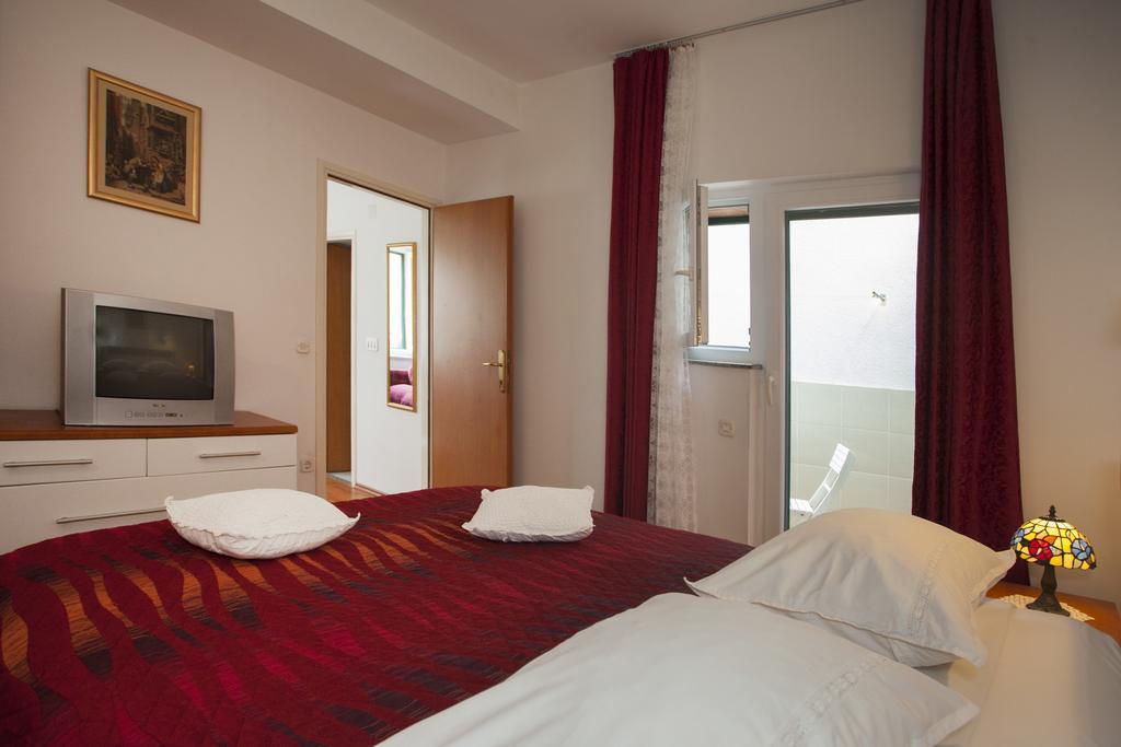 Apartman Leo *