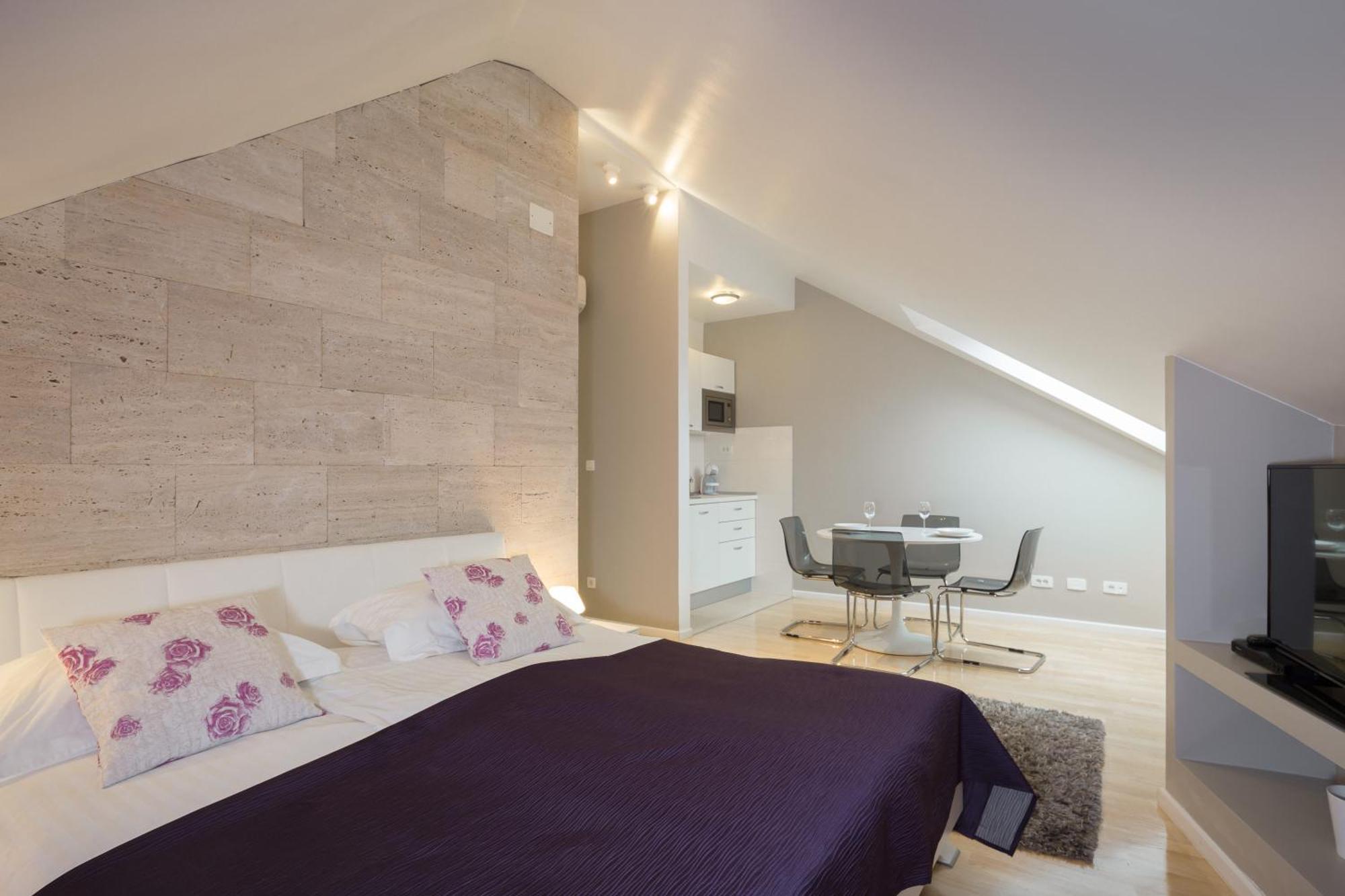 Laura Lux Guest house 4*