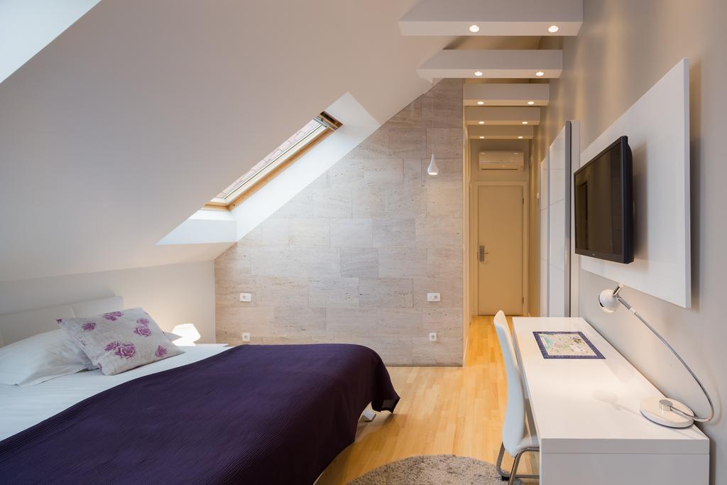 Laura Lux Guest house
