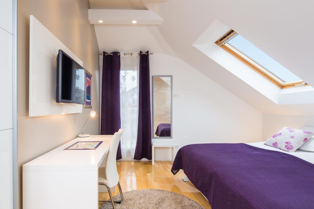 Laura Lux Guest house