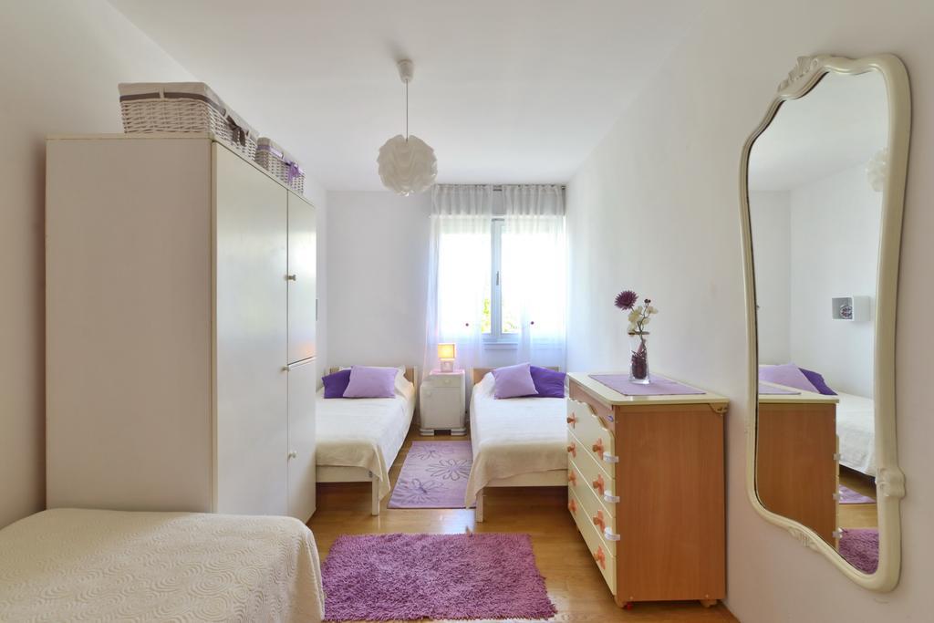 Cozy Beach Apartment Split