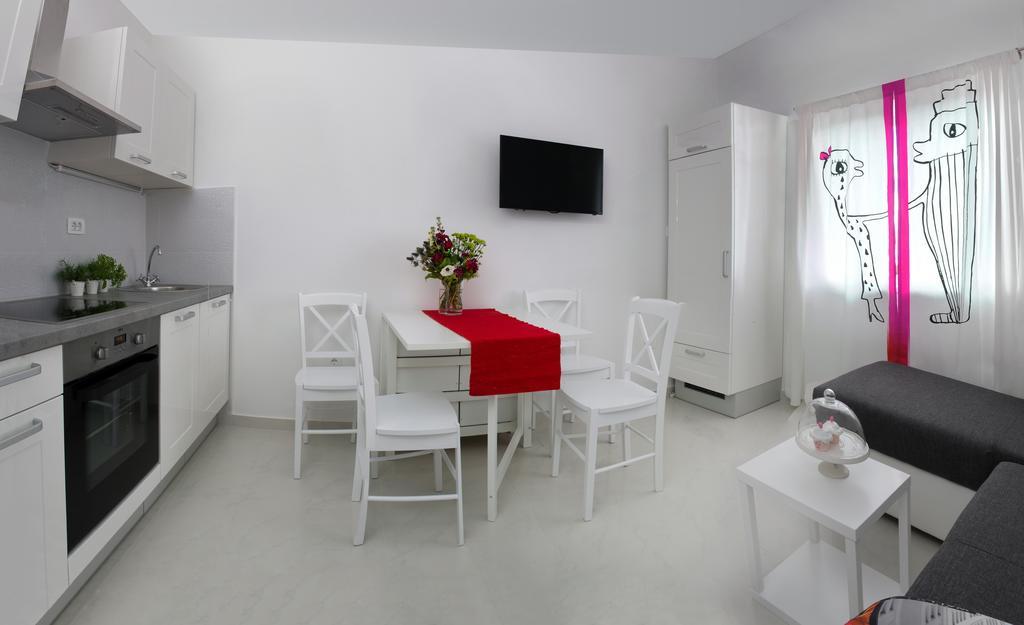 Lu Apartment
