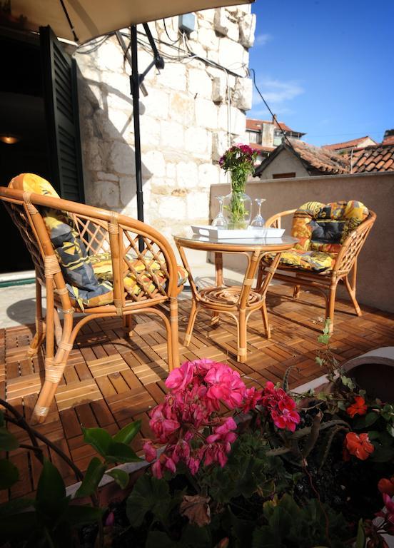 & Lasta Apartment *