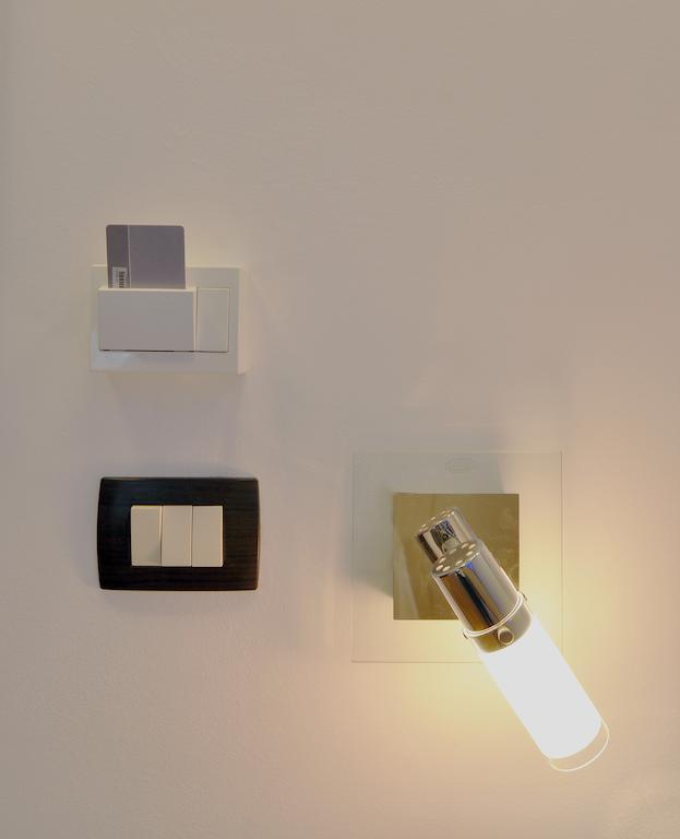 Deluxe & Sarella Apartment