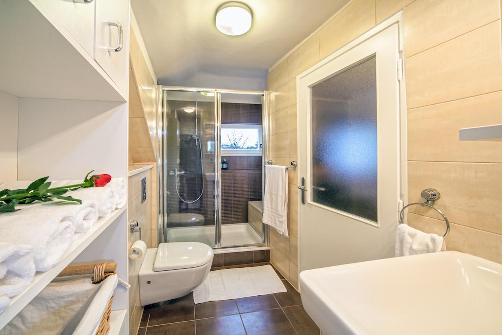 Apartment Bacvice Holiday With Free Parking