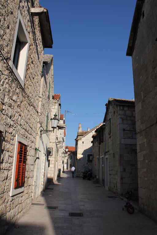 Heritage Stone Apartment
