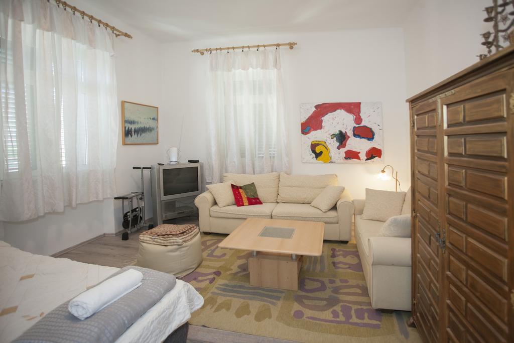 Apartment Kavado *