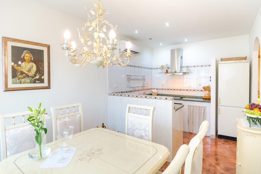 Apartment Mandalina Split