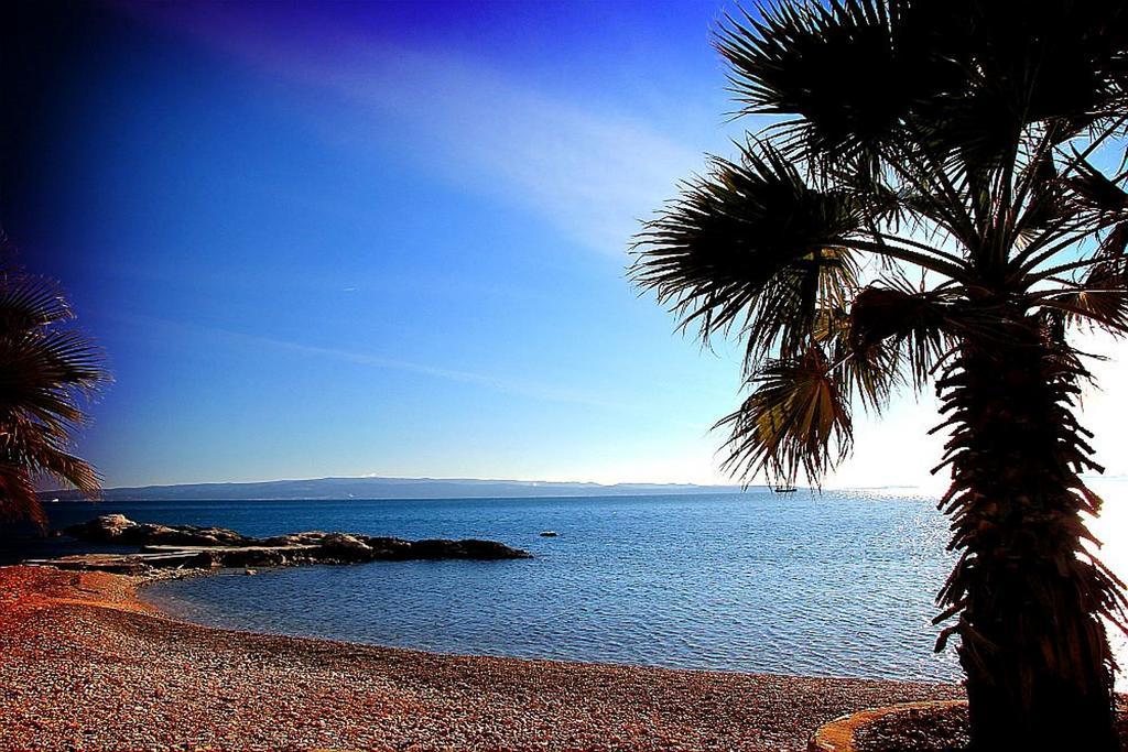 Luxury Seaside
