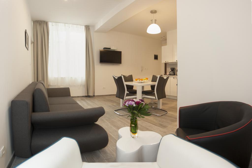 Apartment Old Square Split