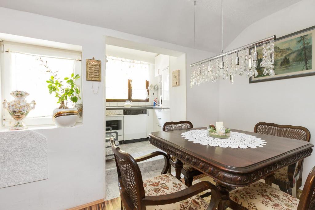 Apartman Varos *