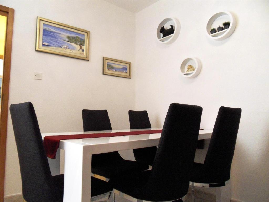 Varos Apartman *