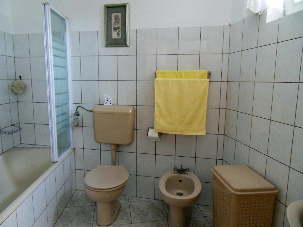 Varos Apartment *