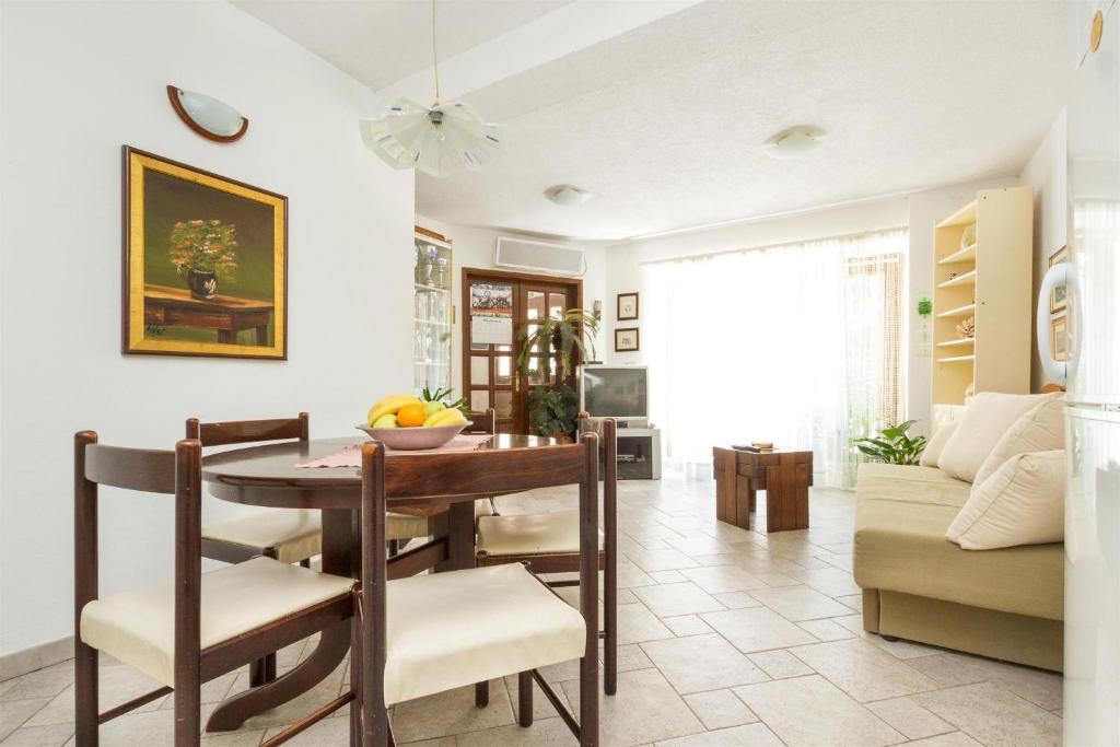 Apartman Varos