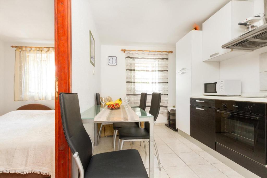 Varos Apartman *