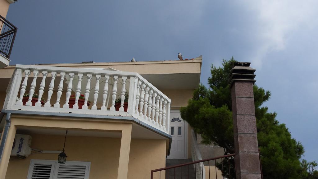 Gevera * Split