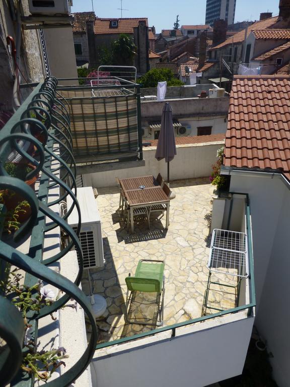 Elena Apartment