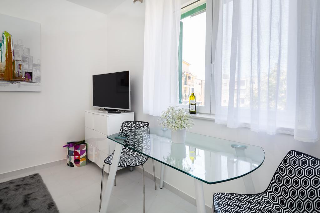Apartment Old City Luxury Iris