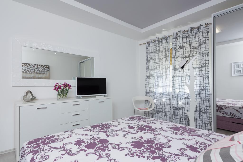 Old City Luxury Iris Apartment Split