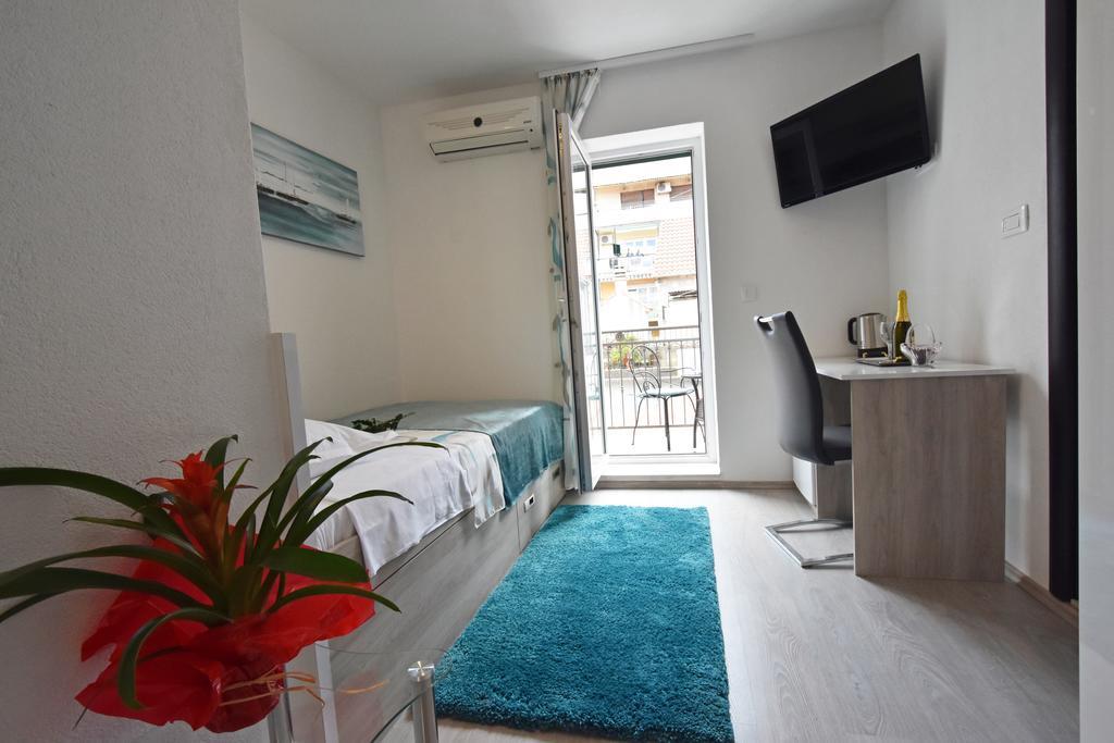 Kuzma And Apartment