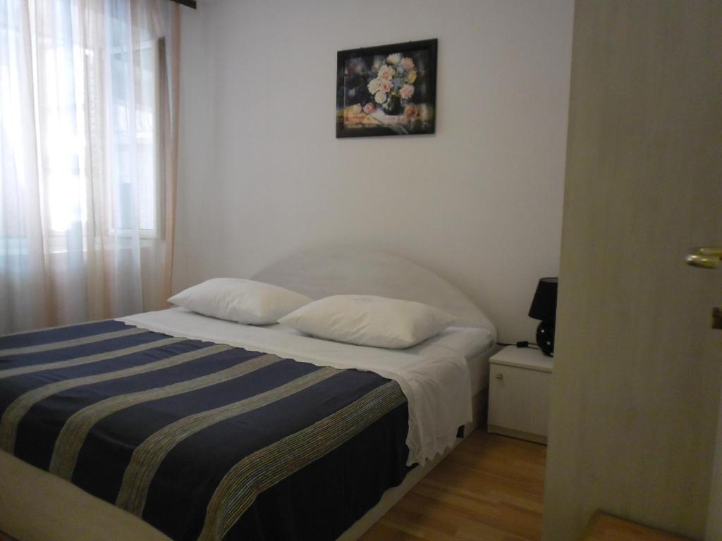 Varos Apartman *