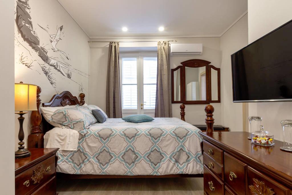 Acomodação com café da manhã  Metropole Luxury 4*