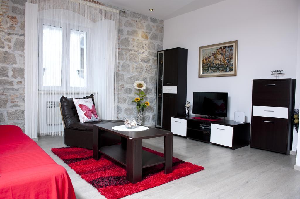 U Srcu Grada - Ilicev Prolaz * Split