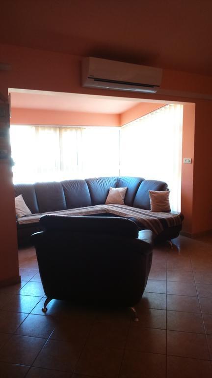 Swiss Holiday Apartman *