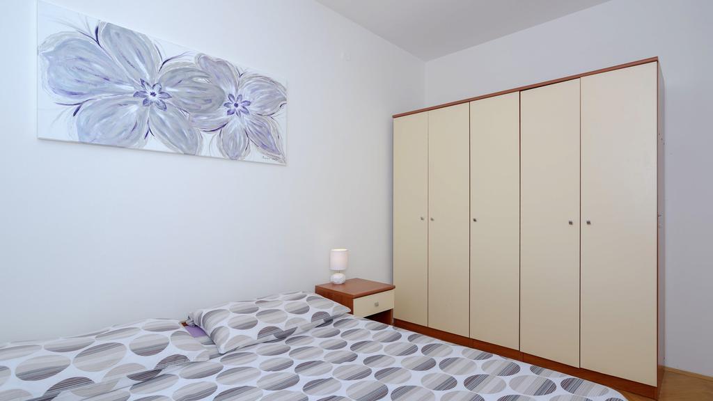 Apartment Luana