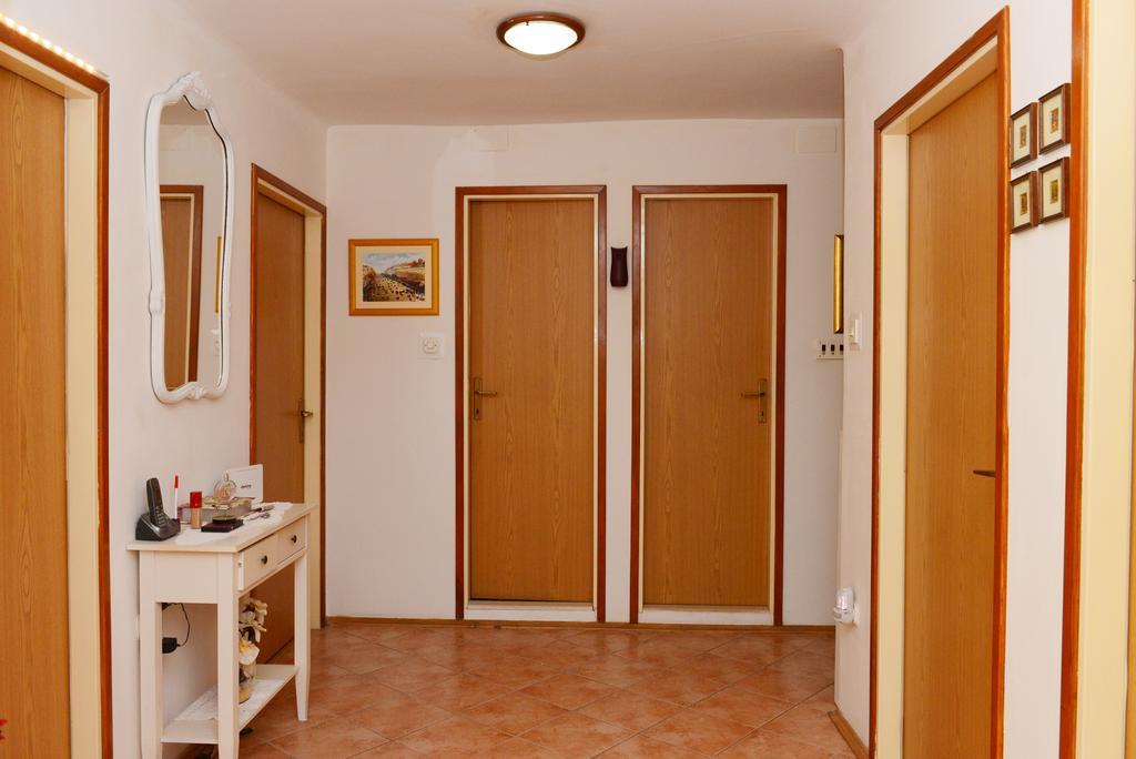 Private In The Center Of