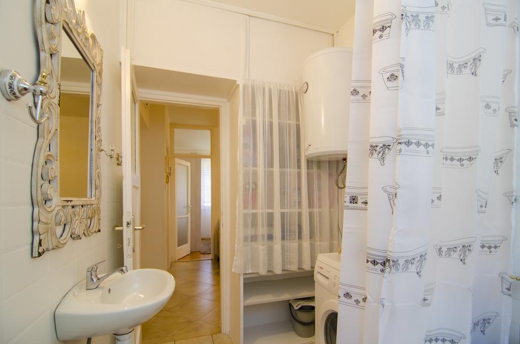 Turkish Tower Apartment *