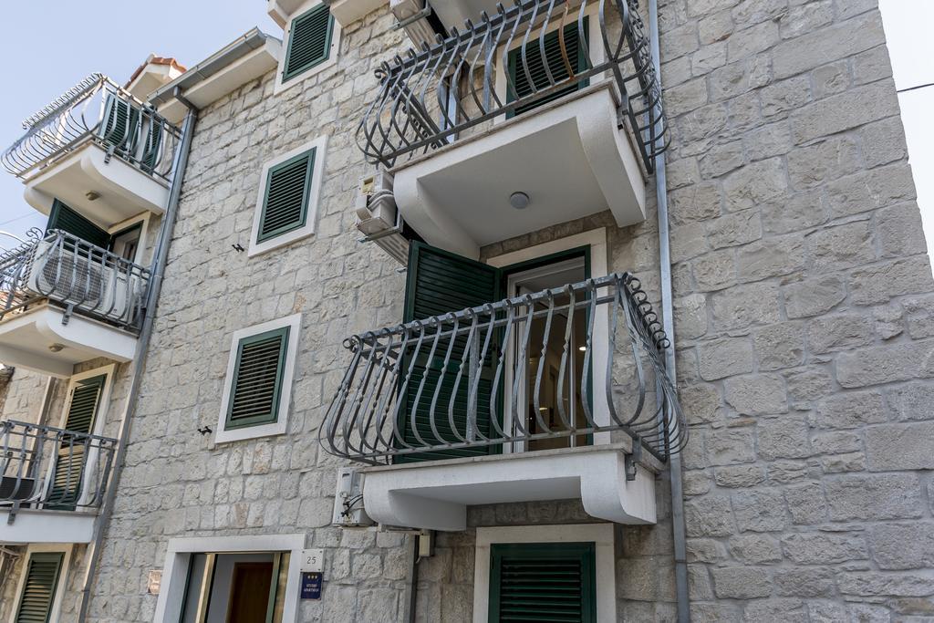 Apartment Center
